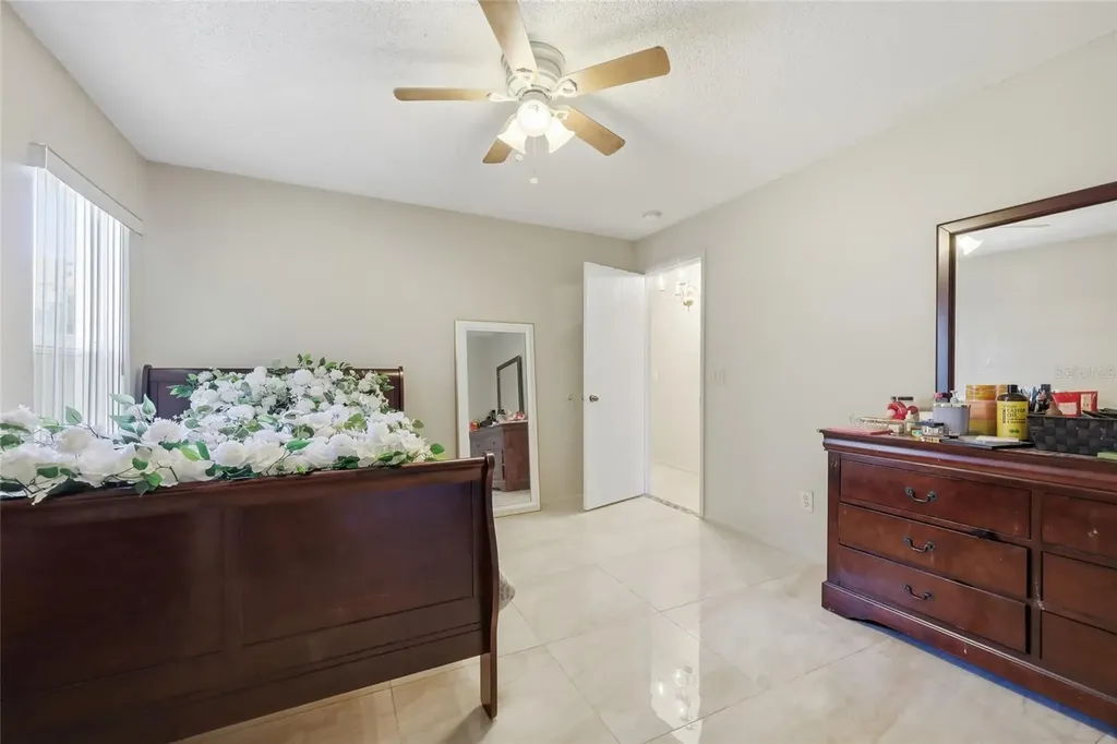 1123 Epson Oaks Way Orlando FL 32837