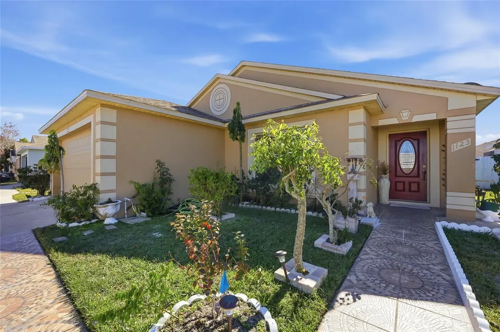 1123 Epson Oaks Way Orlando FL 32837