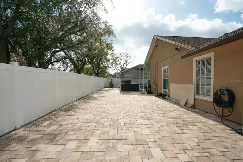 6502 Yellowhammer Avenue Tampa FL 33625