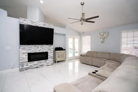 6502 Yellowhammer Avenue Tampa FL 33625