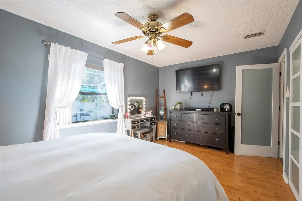 2300 37th Avenue N St Petersburg FL 33713