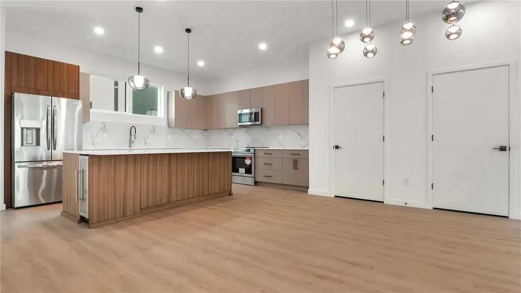 2118 4th Street S St Petersburg FL 33705