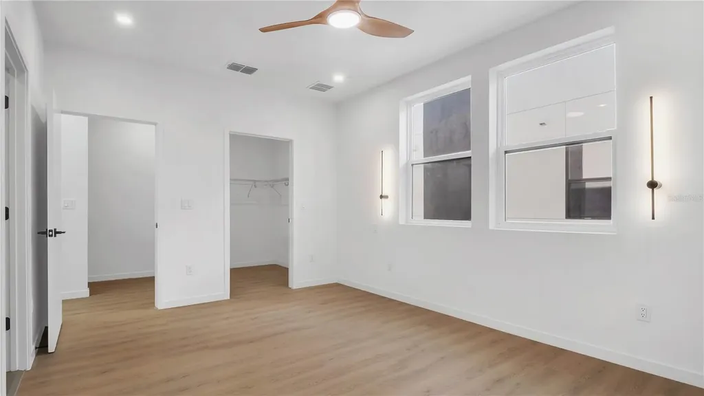 2118 4th Street S St Petersburg FL 33705