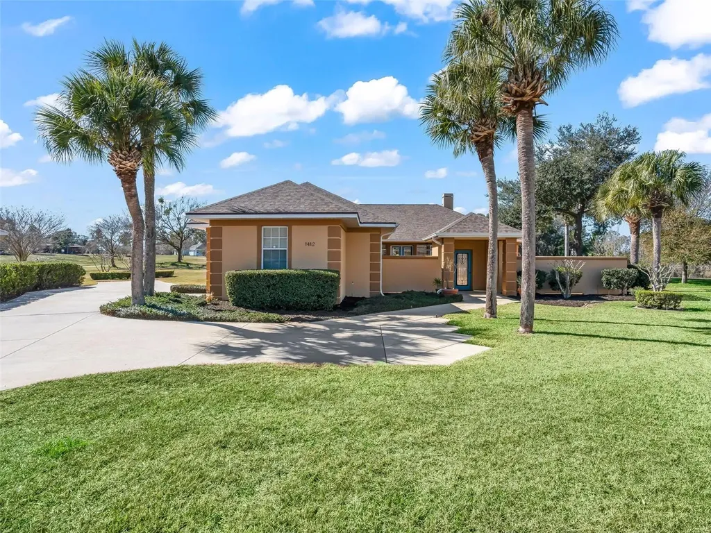 1412 Meadow View Way Lady Lake FL 32159