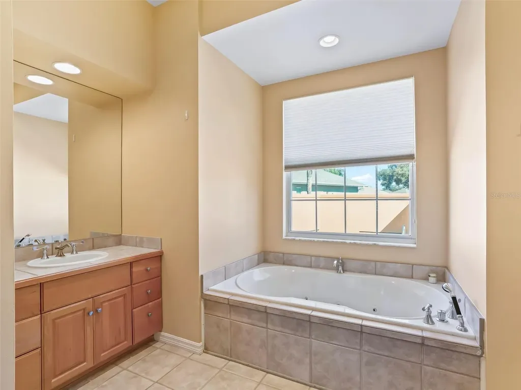 1412 Meadow View Way Lady Lake FL 32159