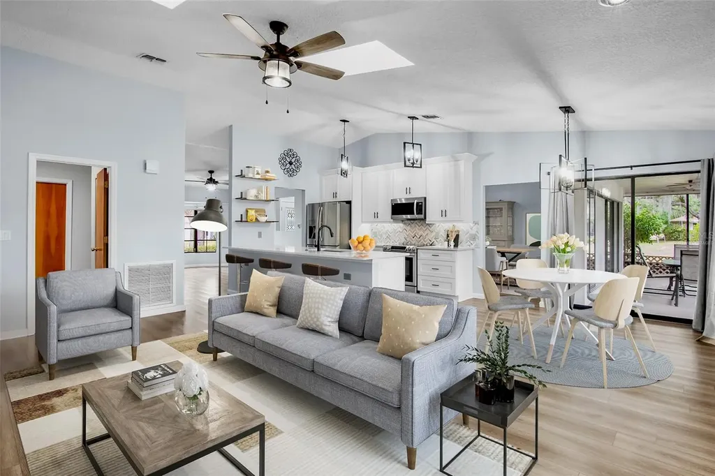 2529 Rustic Oak Ct Court Sarasota FL 34232