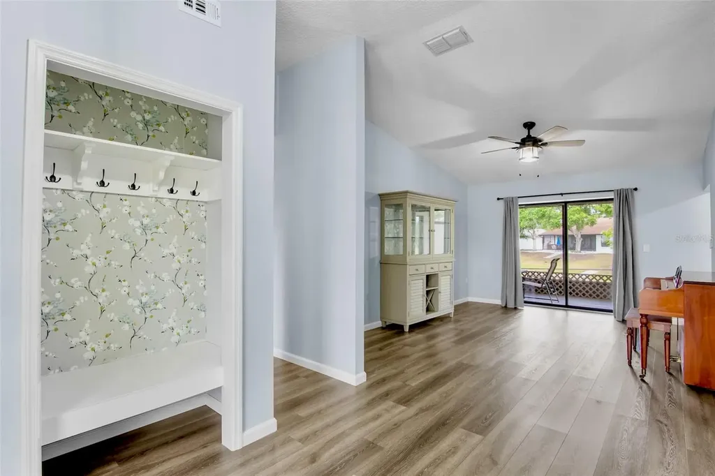 2529 Rustic Oak Ct Court Sarasota FL 34232