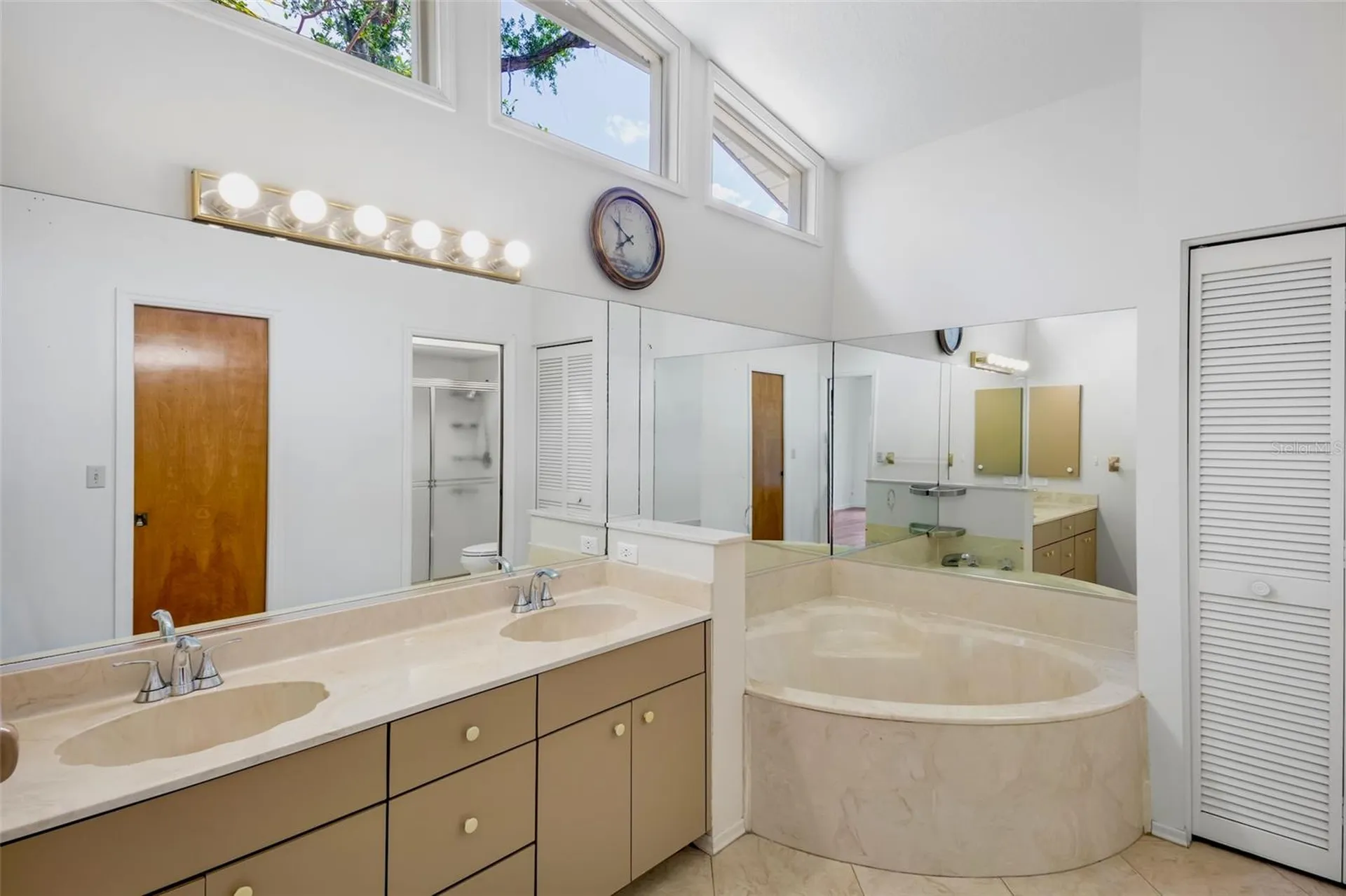 2529 Rustic Oak Ct Court Sarasota FL 34232