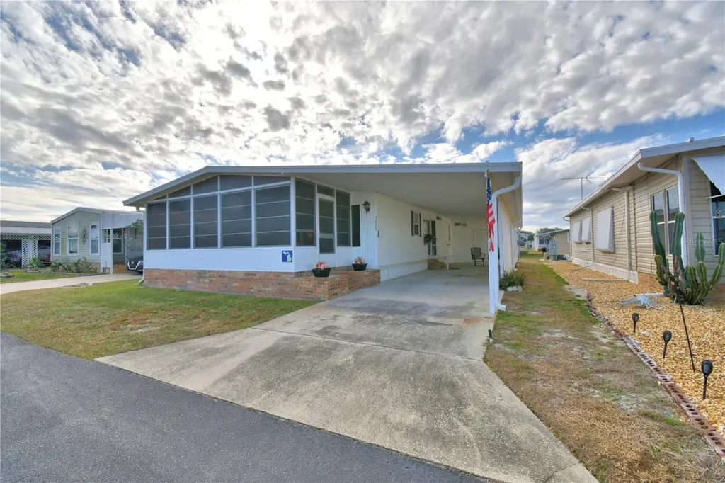 4228 Cedarwood Street Winter Haven FL 33880