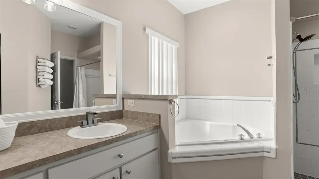 4353 NW 34 Terrace Gainesville FL 32605