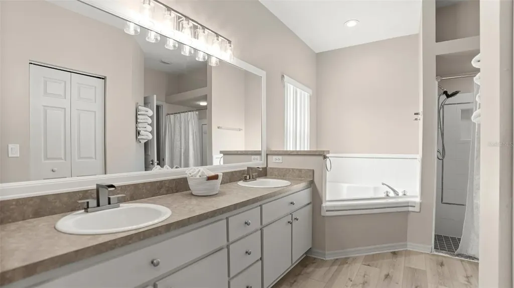 4353 NW 34 Terrace Gainesville FL 32605
