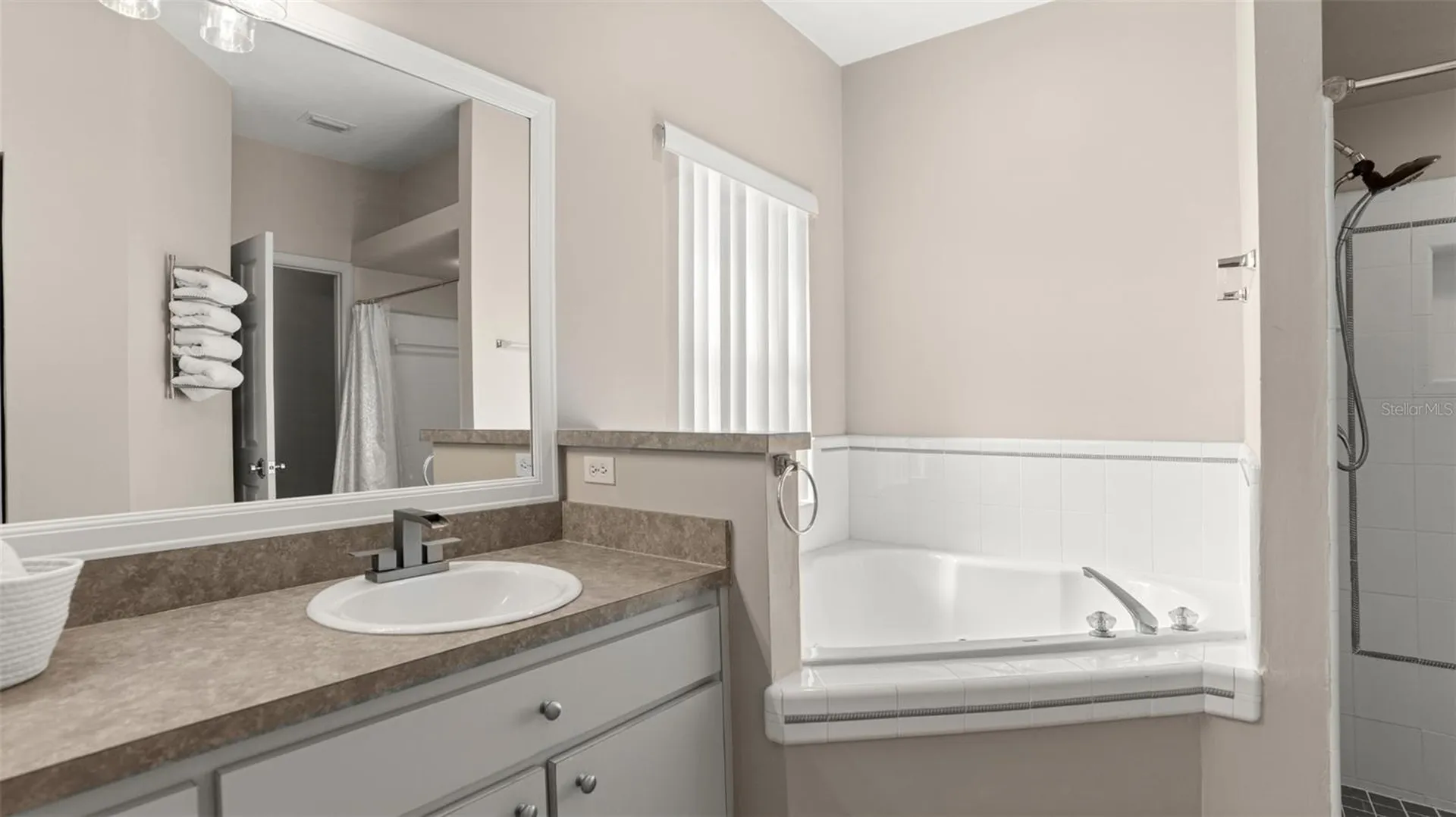 4353 NW 34 Terrace Gainesville FL 32605