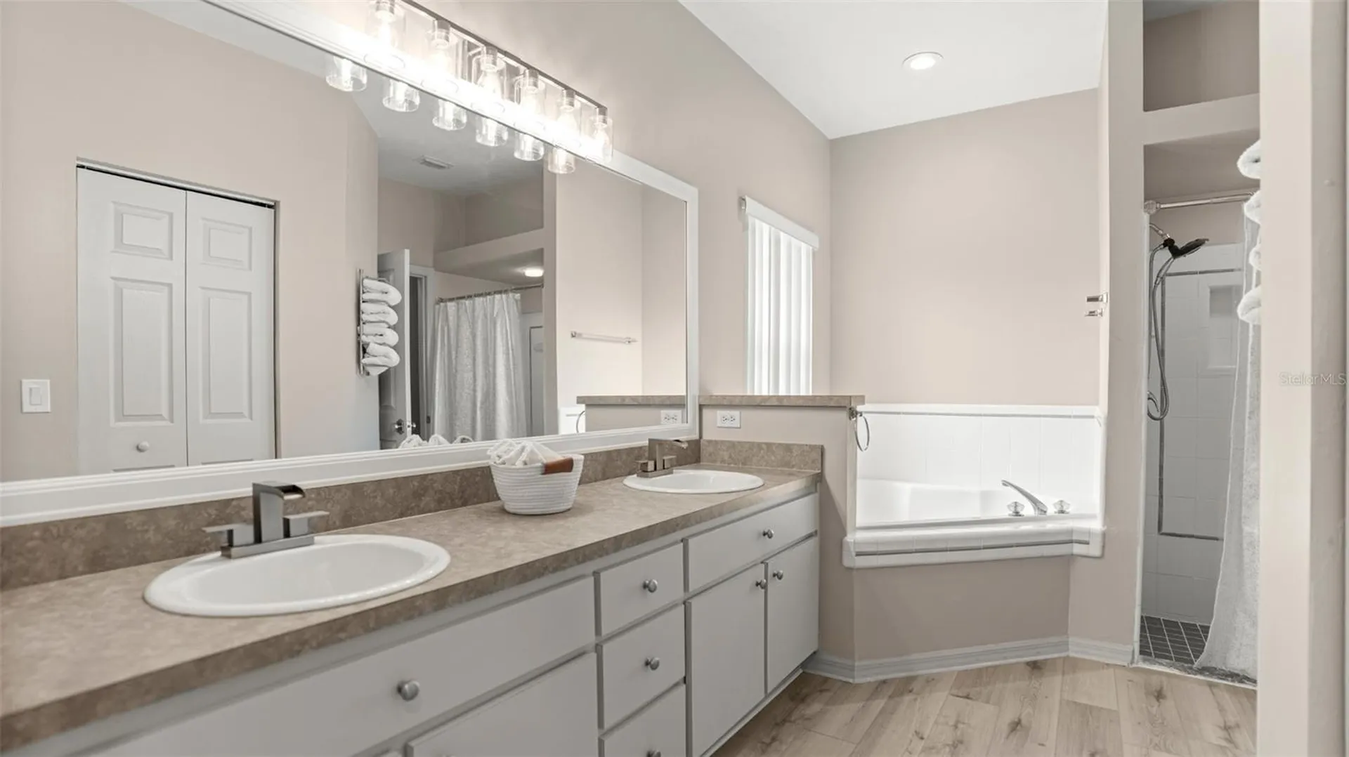 4353 NW 34 Terrace Gainesville FL 32605