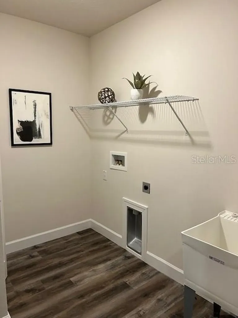 5739 Desert Rose Place Tampa FL 33615