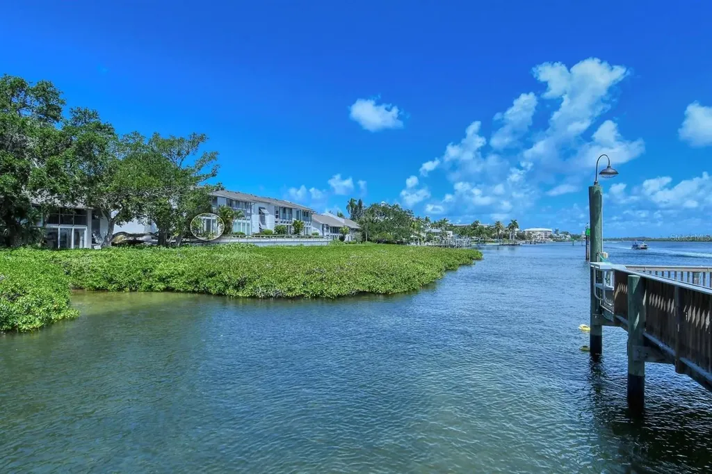 6047 E Peppertree Way Sarasota FL 34242
