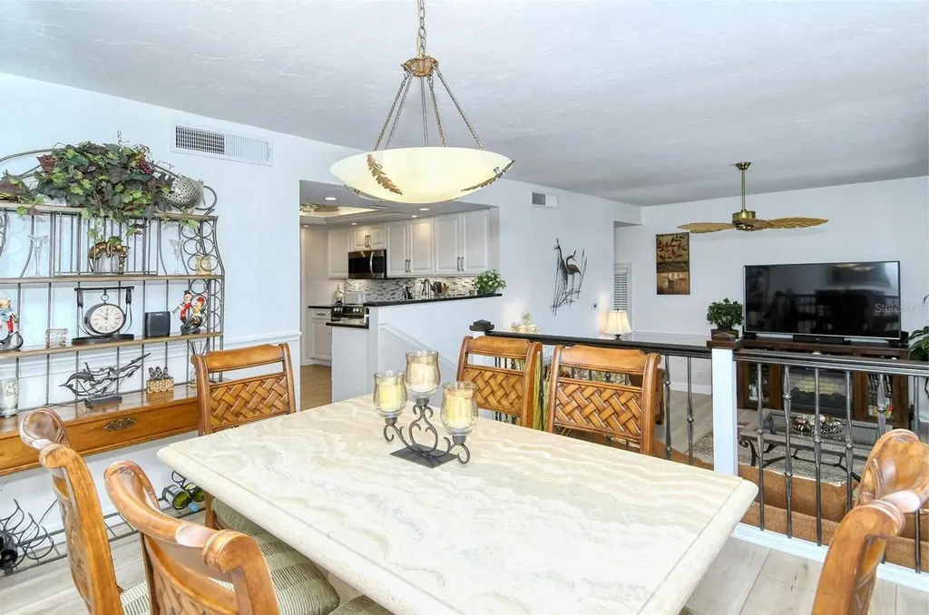 6047 E Peppertree Way Sarasota FL 34242