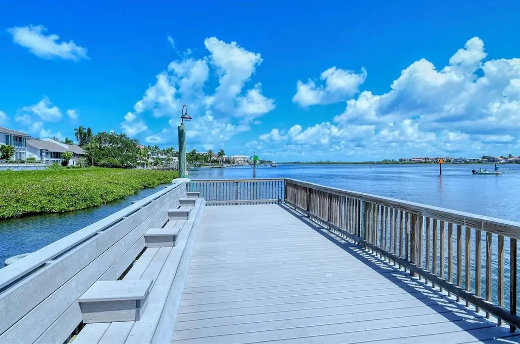6047 E Peppertree Way Sarasota FL 34242