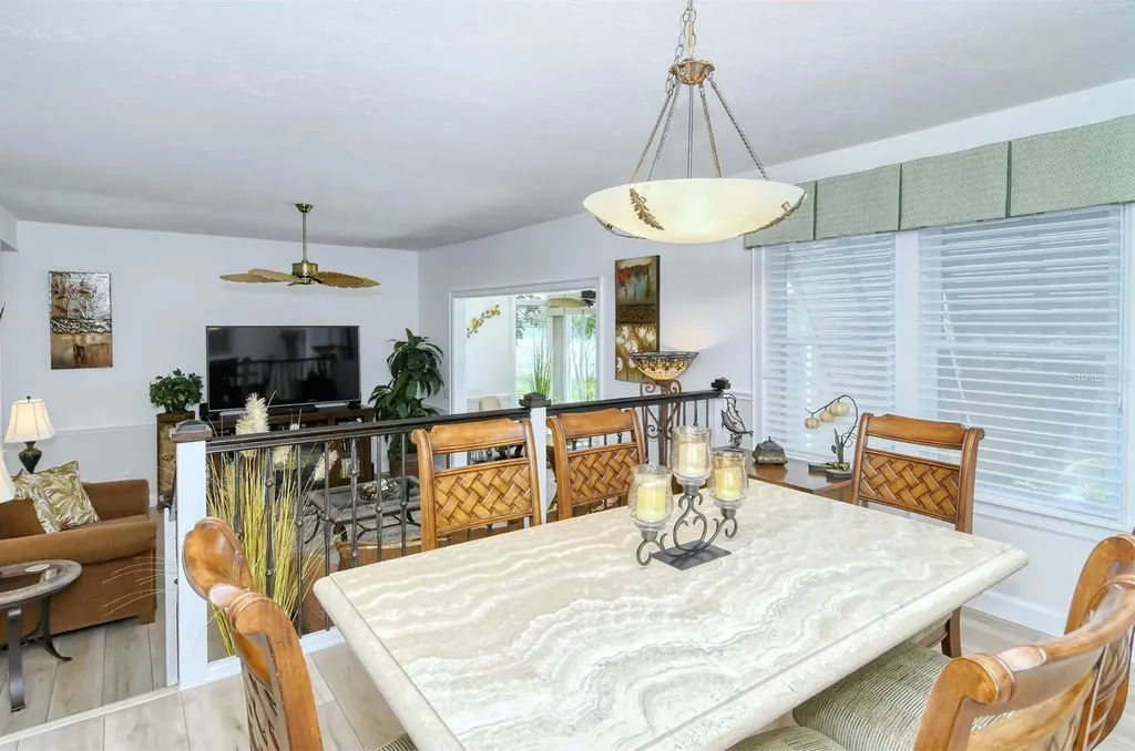 6047 E Peppertree Way Sarasota FL 34242