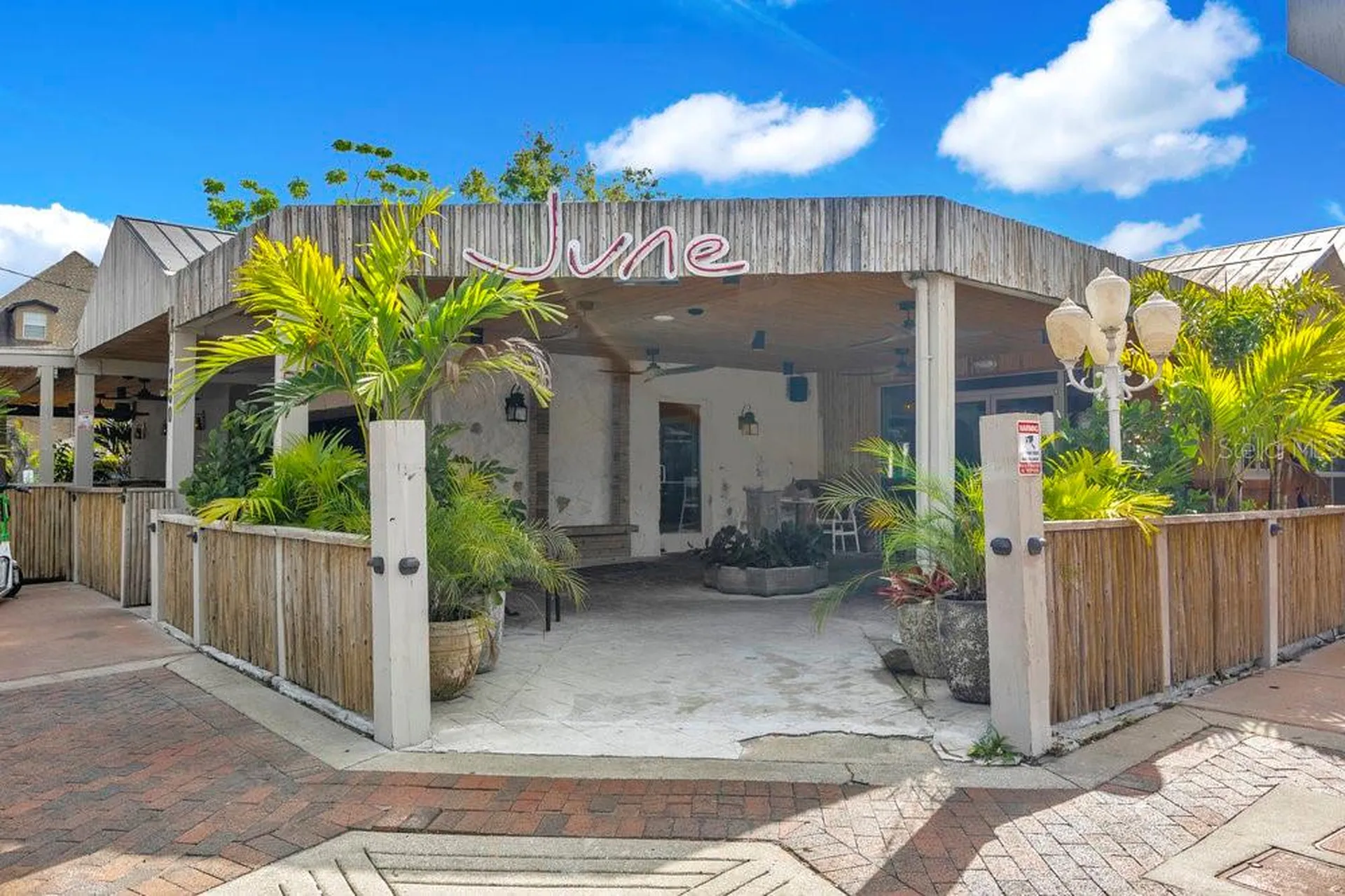1004 E Robinson Orlando FL 32801