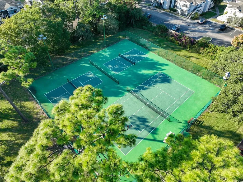 2860 N Powers Drive Orlando FL 32818