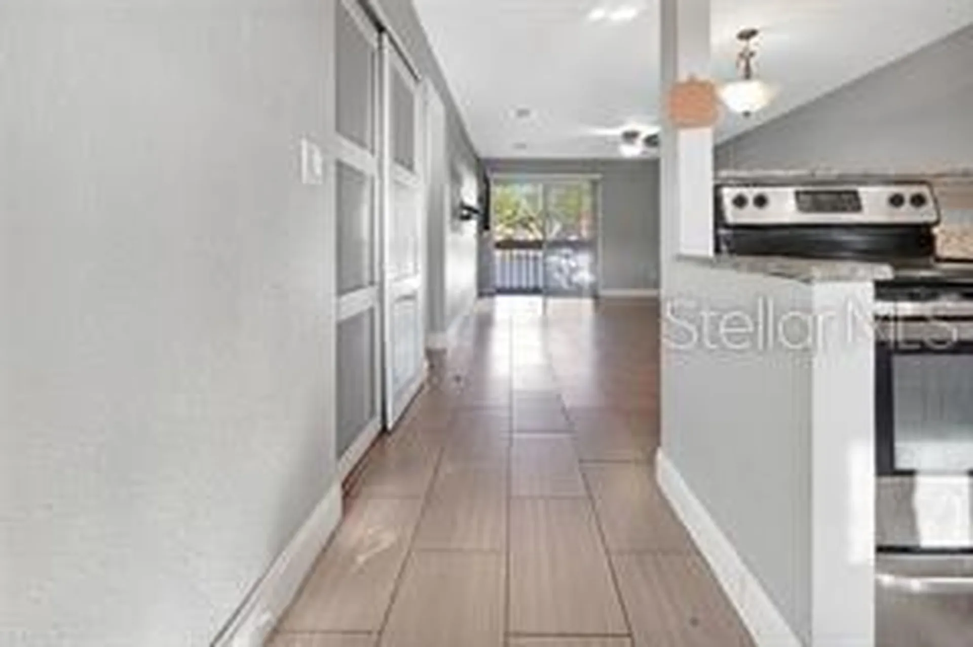 2860 N Powers Drive Orlando FL 32818