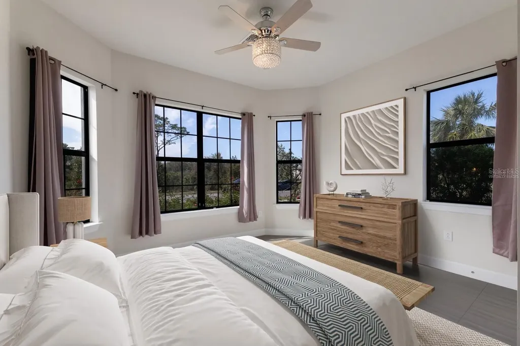 712 Sigsbee Loop Sarasota FL 34240