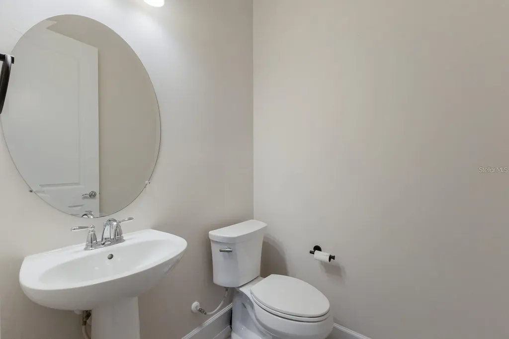 712 Sigsbee Loop Sarasota FL 34240