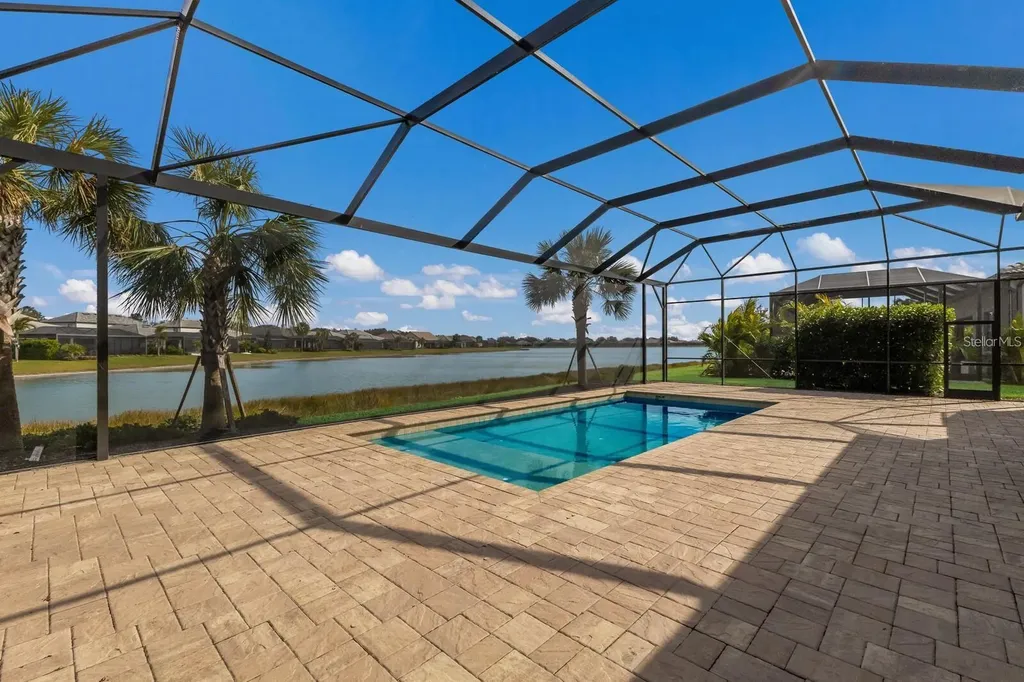 712 Sigsbee Loop Sarasota FL 34240