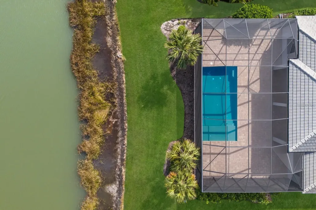 712 Sigsbee Loop Sarasota FL 34240