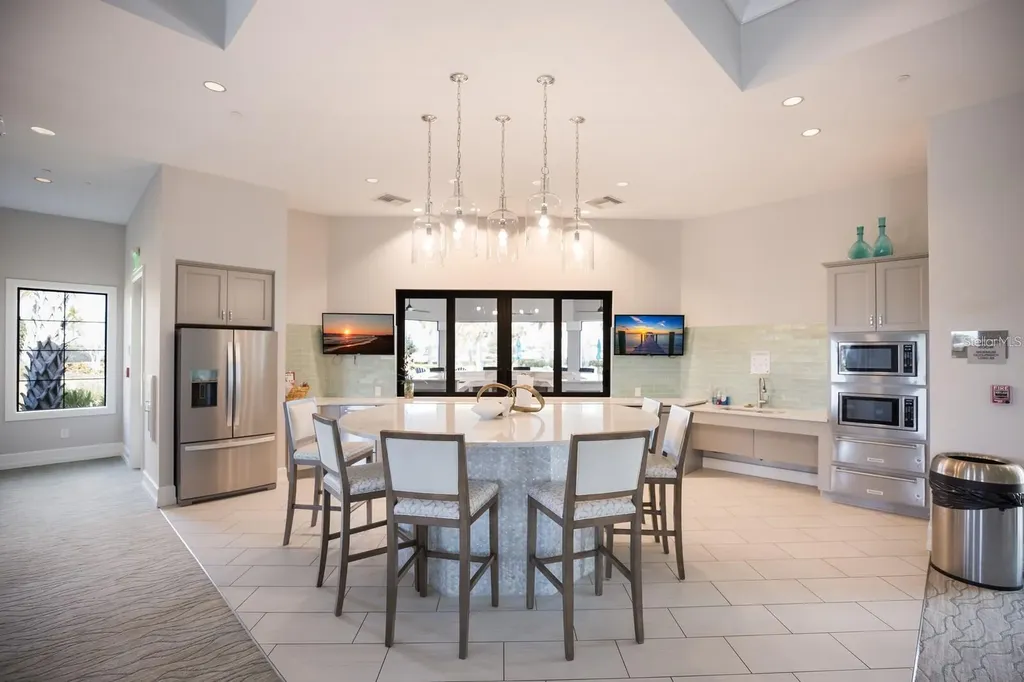 712 Sigsbee Loop Sarasota FL 34240