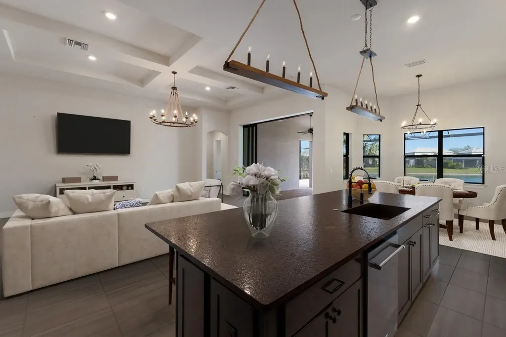 712 Sigsbee Loop Sarasota FL 34240