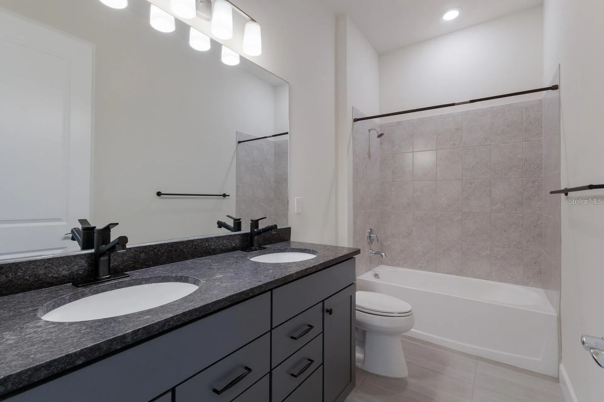 712 Sigsbee Loop Sarasota FL 34240