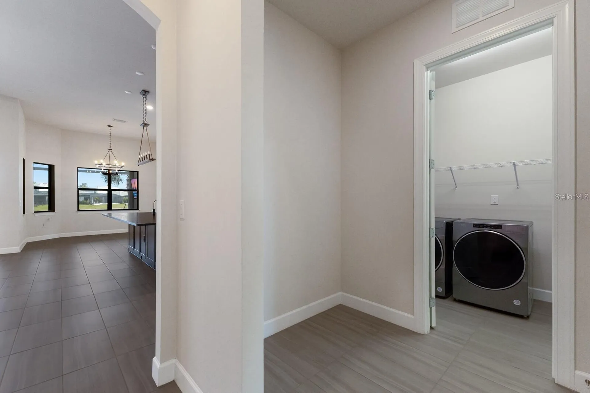 712 Sigsbee Loop Sarasota FL 34240