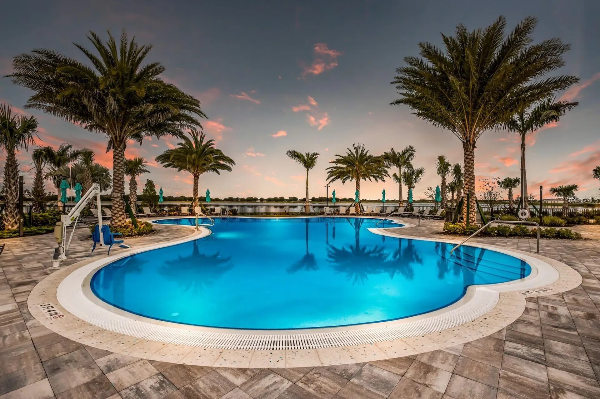712 Sigsbee Loop Sarasota FL 34240