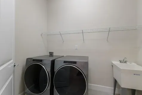 712 Sigsbee Loop Sarasota FL 34240