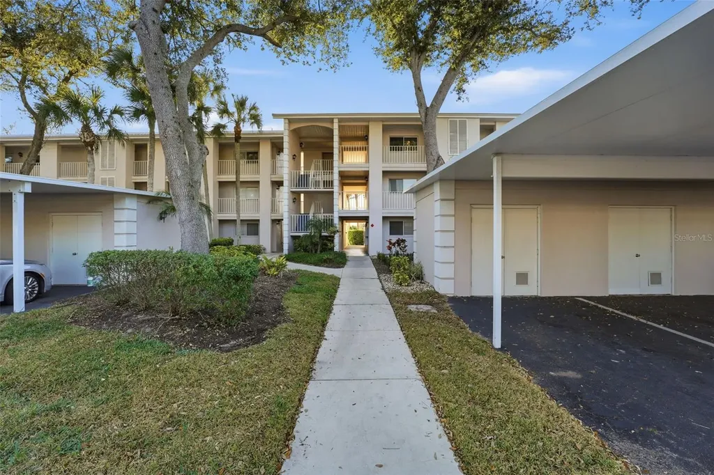 437 Cerromar Lane Venice FL 34293