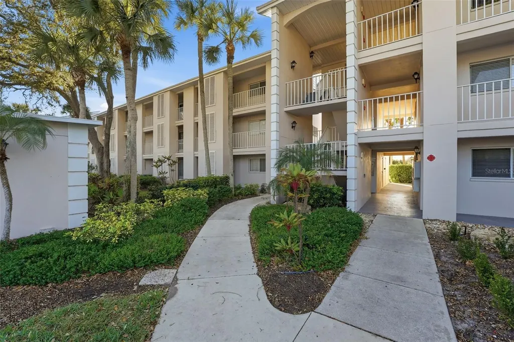 437 Cerromar Lane Venice FL 34293