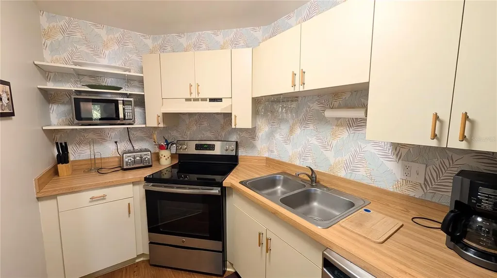 1515 Pinellas Bayway S Tierra Verde FL 33715
