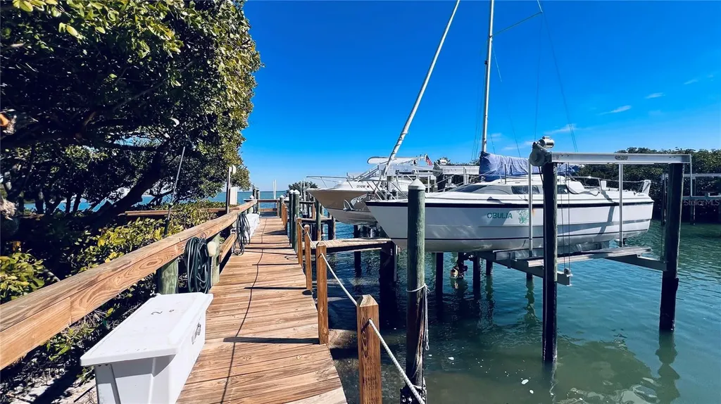 1515 Pinellas Bayway S Tierra Verde FL 33715