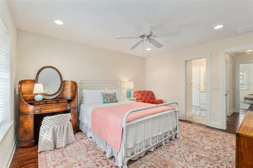 33 Lake Wood Circle Ocala FL 34482
