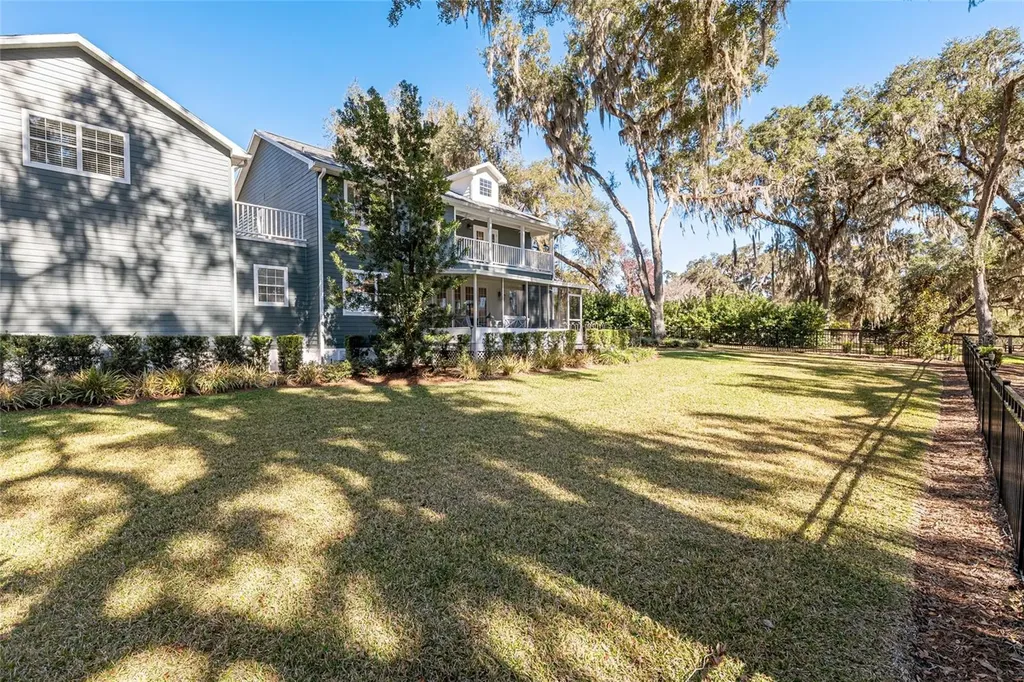 33 Lake Wood Circle Ocala FL 34482