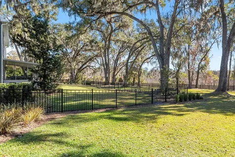 33 Lake Wood Circle Ocala FL 34482
