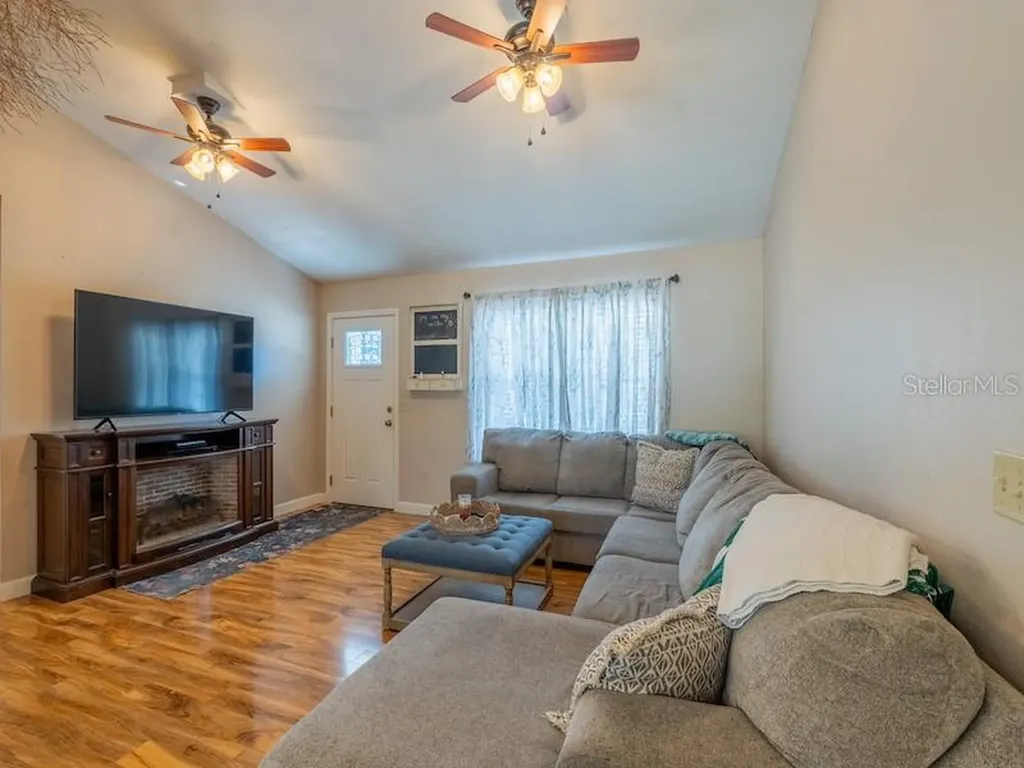 14641 NE 154th Street Fort Mc Coy FL 32134