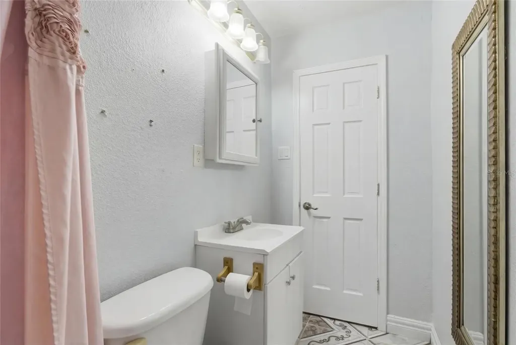 4608 Harvey Avenue Tampa FL 33603
