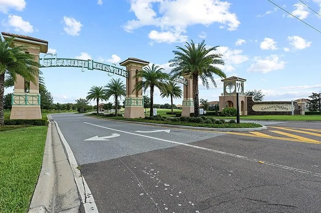 563 Ocean Course Avenue Davenport FL 33896