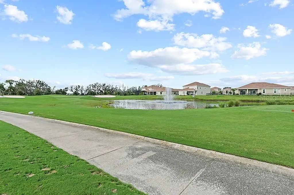 563 Ocean Course Avenue Davenport FL 33896