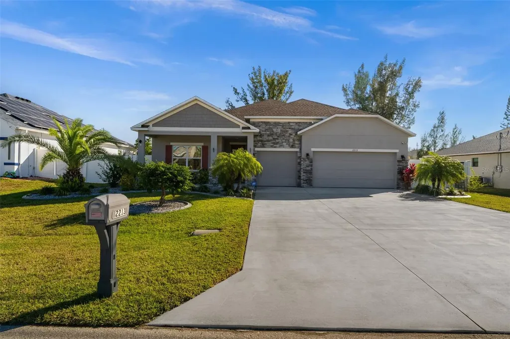 2213 SW 7th Place Cape Coral FL 33991