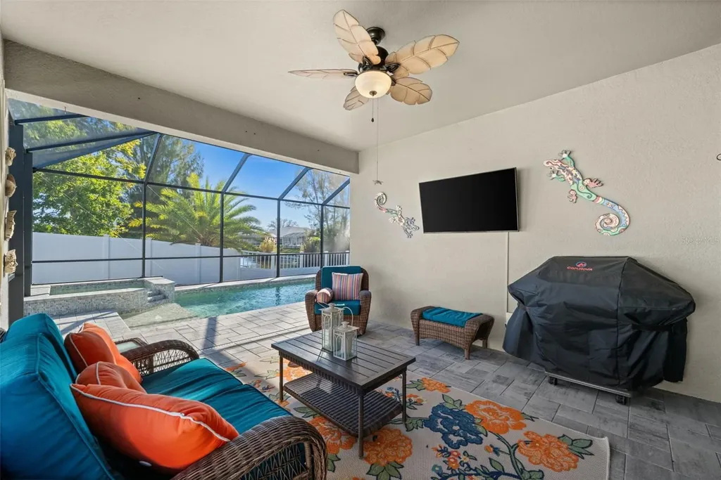 2213 SW 7th Place Cape Coral FL 33991