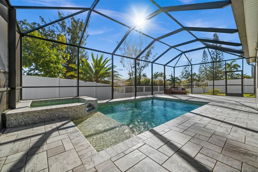 2213 SW 7th Place Cape Coral FL 33991