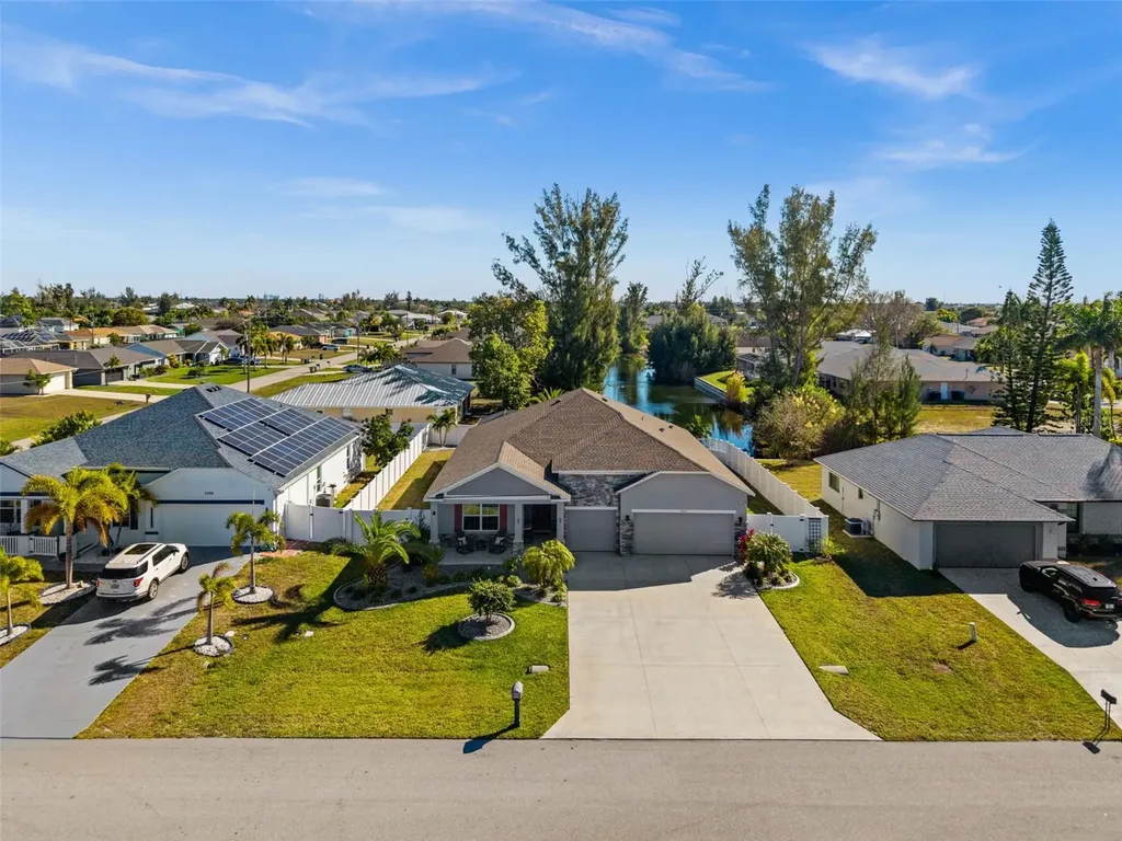 2213 SW 7th Place Cape Coral FL 33991